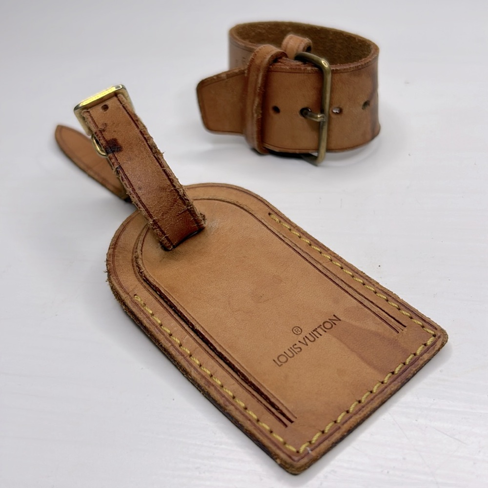 Louis Vuitton 💝 Vintage Leather Luggage Tag & Poignet Travel Set AS-IS / Worn